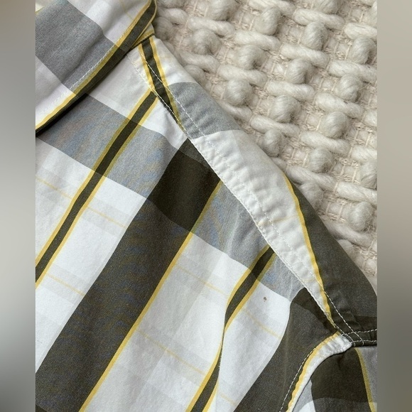 Carhartt Short Sleeve Button Down Plaid Shirt Bundle of Two - Picture 4 of 7